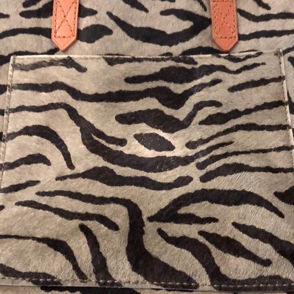 Madewell Small Transport Tiger Print Crossbody - Picture 9 of 16